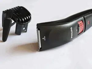 Black cordless trimmer